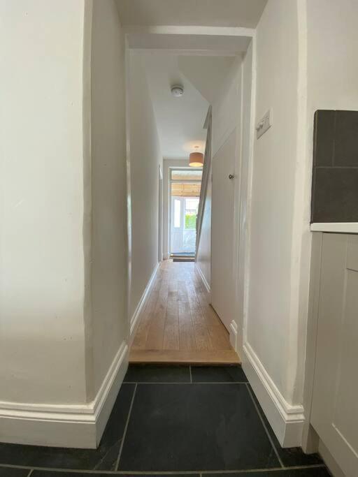Apartamento Beautiful 2 Bed End Terrace Victorian Town House Redruth Exterior foto